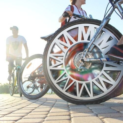 Афиша на День города: парад двойников, чирлидинг, кино и салют