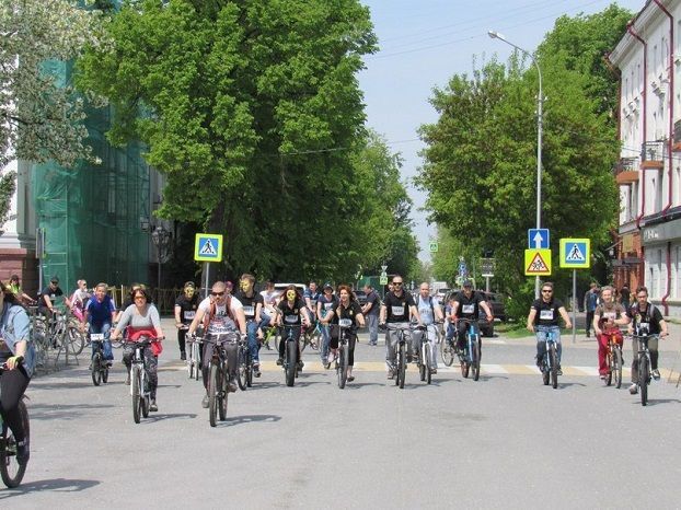 Афиша на уик-энд: «Небо и Земля», вязание и День России в музее