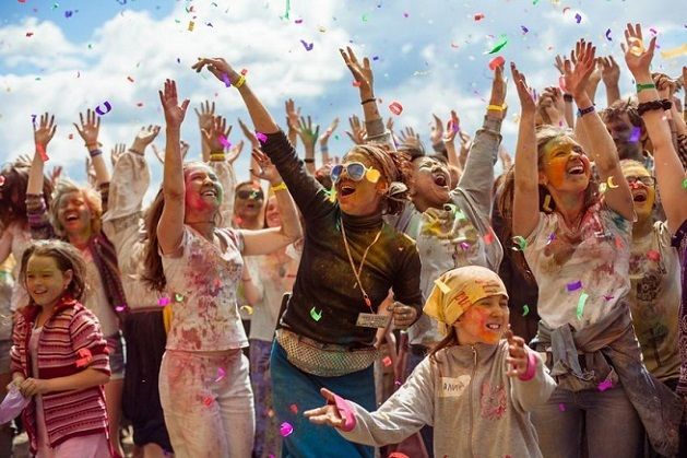 Афиша на уик-энд: «Небо и Земля», вязание и День России в музее