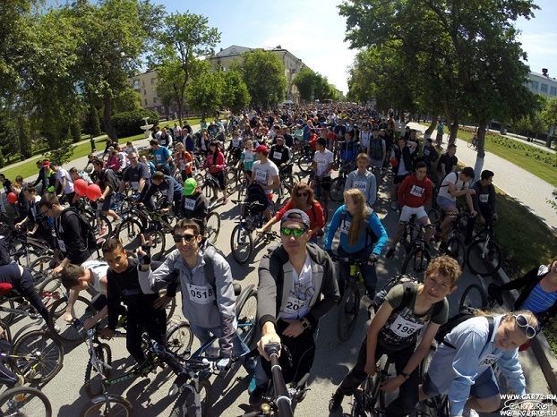 Афиша на День России: велопарад, этнофестиваль и «Мост дружбы»