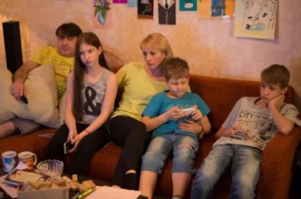 «Диванные критики» разберут телевидение по косточкам