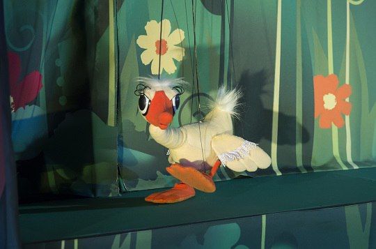 Афиша на уик-энд: праздник хиппи, «Театр изнутри» и всешкольная вечеринка