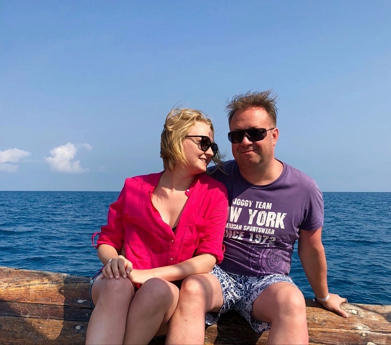 Анна Чехонацкая: у меня в столе всегда бутылочка...