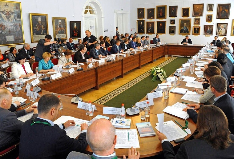 Владимир Якушев упрекнул предпринимателей в нежелании подписывать антикоррупционную хартию