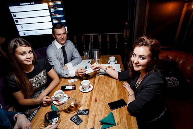 Нетворкинг по-тюменски: деловое общение за барной стойкой