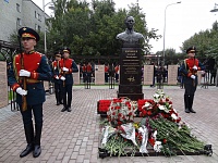 В Тюмени открыли памятник Герою Советского Союза Дмитрию Карбышеву