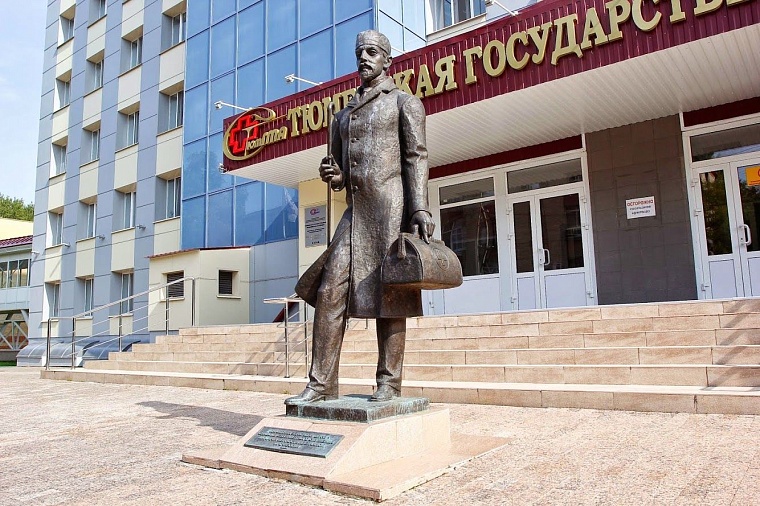 Топ-10 новых памятников Тюмени