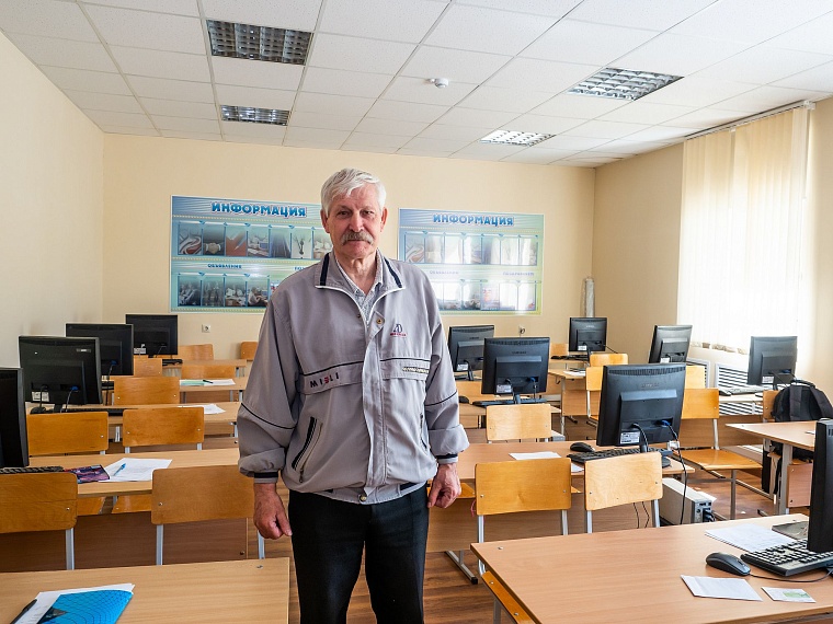 Как готовят десантников-пожарных