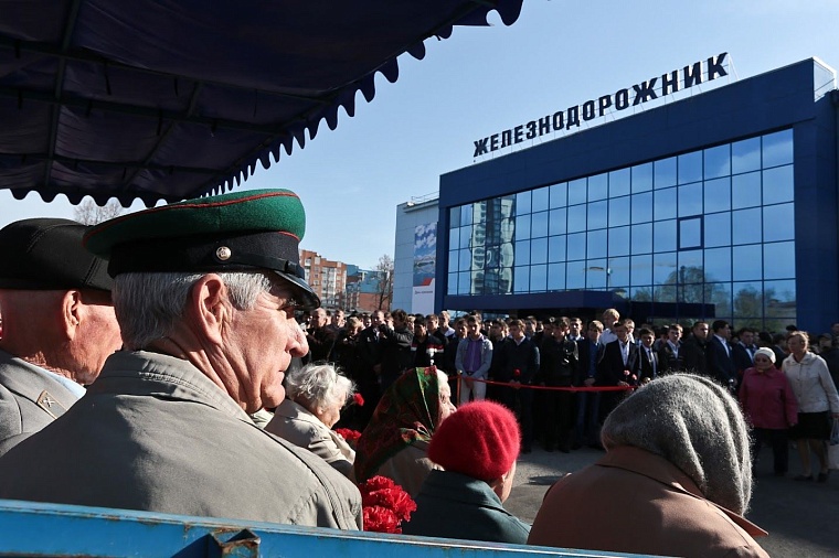 Железные вены Великой Отечественной: в Тюмени открыли памятник железнодорожникам