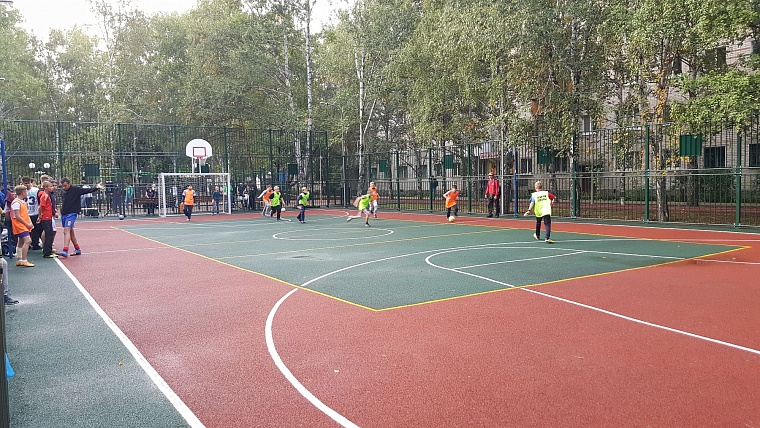 О возрасте тюменского сквера Гимназистов напоминают лишь мощные деревья