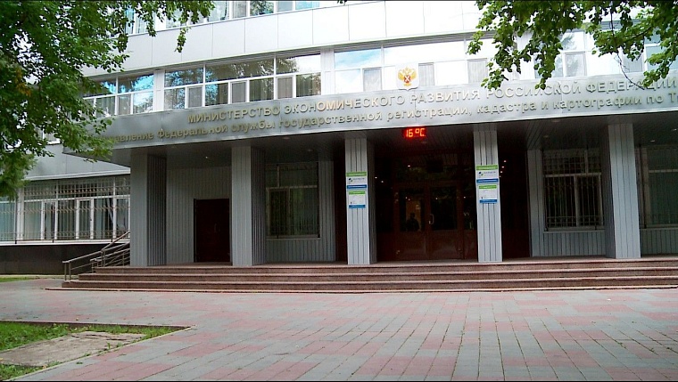 «Хозяйка» участков под домами на ул. Пермякова уже пыталась сдать их в аренду