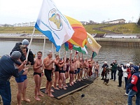 Тюменские моржи готовятся к заплыву на 100 км
