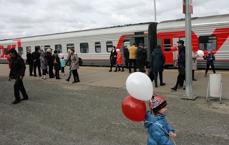 «Туристический» поезд совершил первый рейс в Тобольск и обратно
