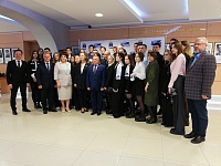 Депутаты Тюменской гордумы поделились с молодежью "Формулой успеха"
