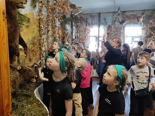 В ялуторовском музее «Дом природы» открылась выставка «ЖИВое искусство»