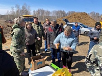 Жители Викуловского района заготовили 11 тысяч мешков с песком для подготовки к паводку