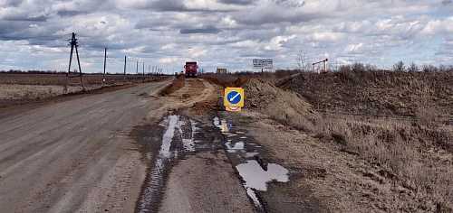 В Тюменской области из-за паводка ограничивают дороги: список мест