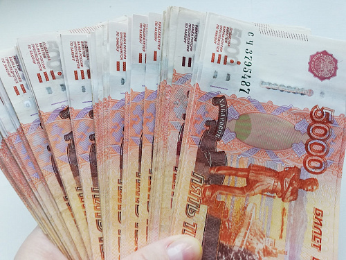 В Тюменской области средняя зарплата превысила 77,5 тысячи рублей