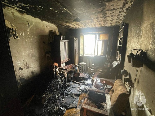 В пожаре в многоэтажке на улице Садовой в Тюмени погиб один человек